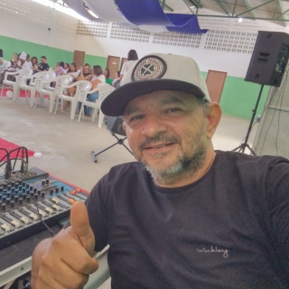 Radialista Nelson Santos